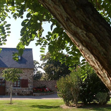 Chambres D'Hotes Les Sageais Baguer-Morvan Exteriör bild