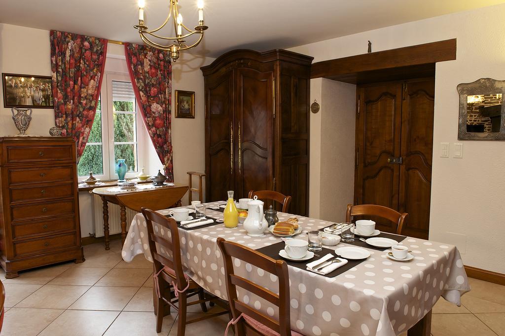 Chambres D'Hotes Les Sageais Baguer-Morvan Rum bild
