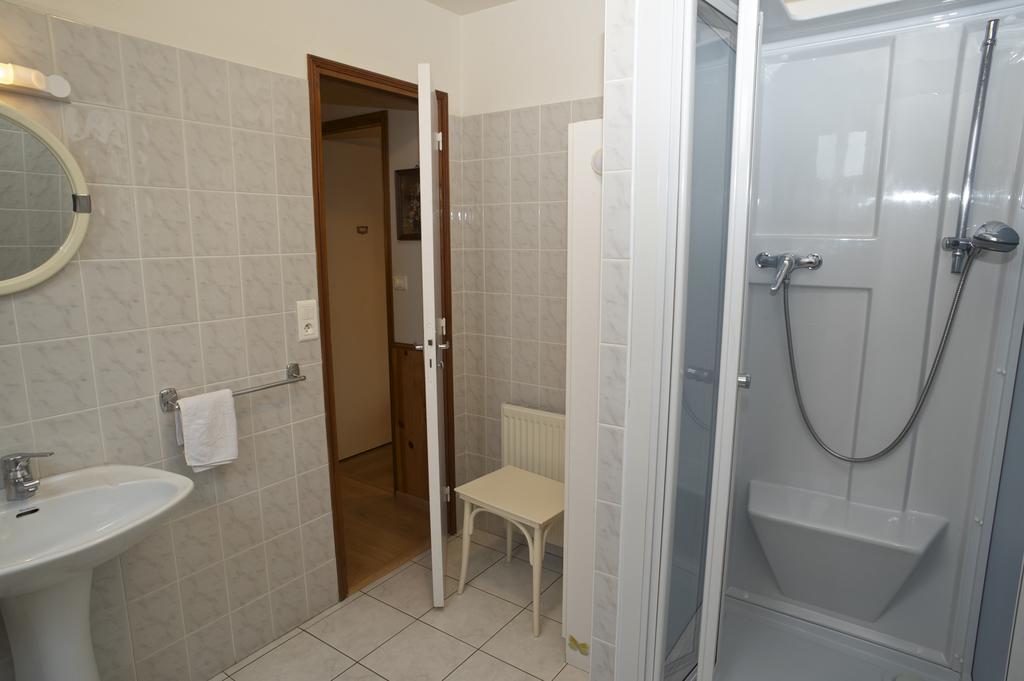Chambres D'Hotes Les Sageais Baguer-Morvan Rum bild