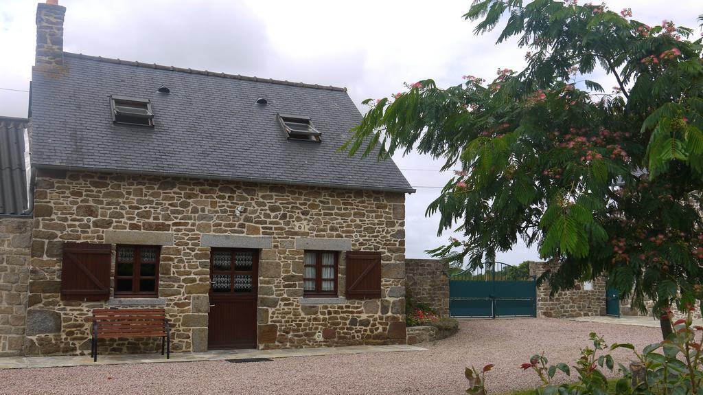 Chambres D'Hotes Les Sageais Baguer-Morvan Exteriör bild